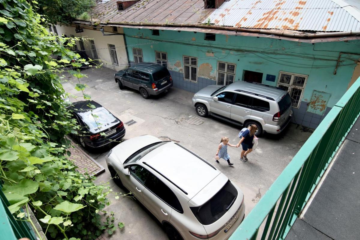 Buk Apartments On Doroshenka 25 Lemberg Exterior foto